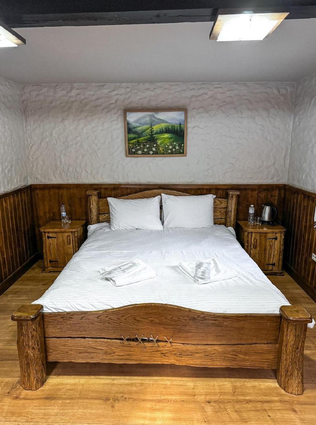 Orlyne Gnizdo Hotel Chernivtsi Quarto foto